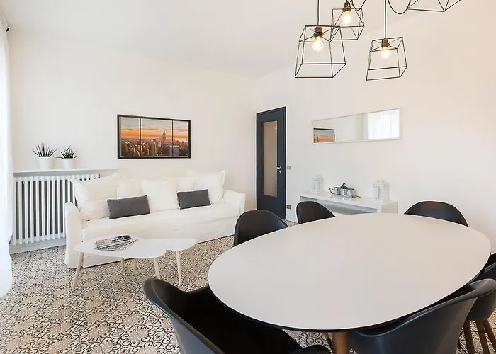 La Promenade By Impero House